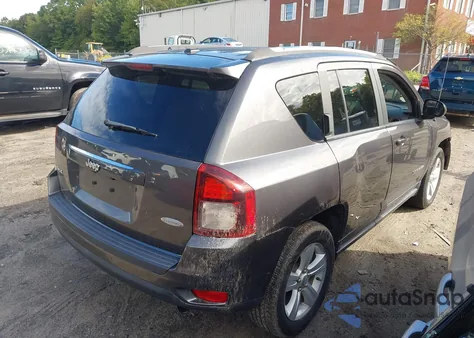 2017 Jeep Compass Latitude 4X4 from USA, damaged, VIN 1C4NJDEB6HD173093